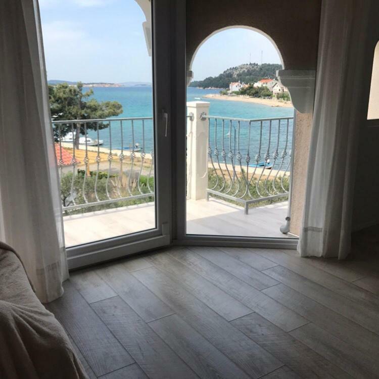 Relaxing Whole Top Floor Apartment By The Sea Žaborić Exterior foto