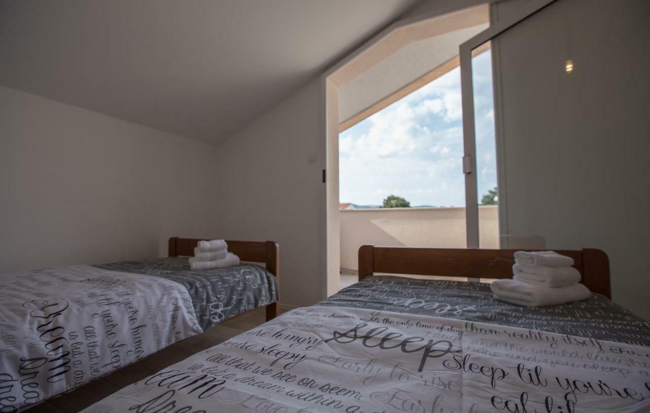 Relaxing Whole Top Floor Apartment By The Sea Žaborić Exterior foto